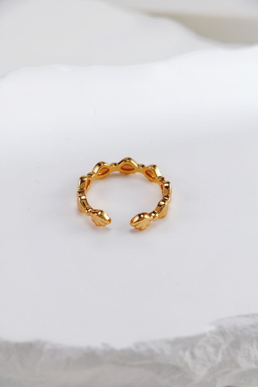 Gold Plated Scallop Crown Open Ring