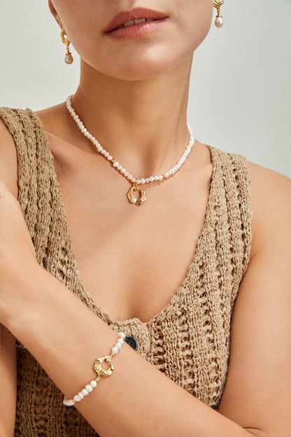 Silver Wave Pearls Necklace