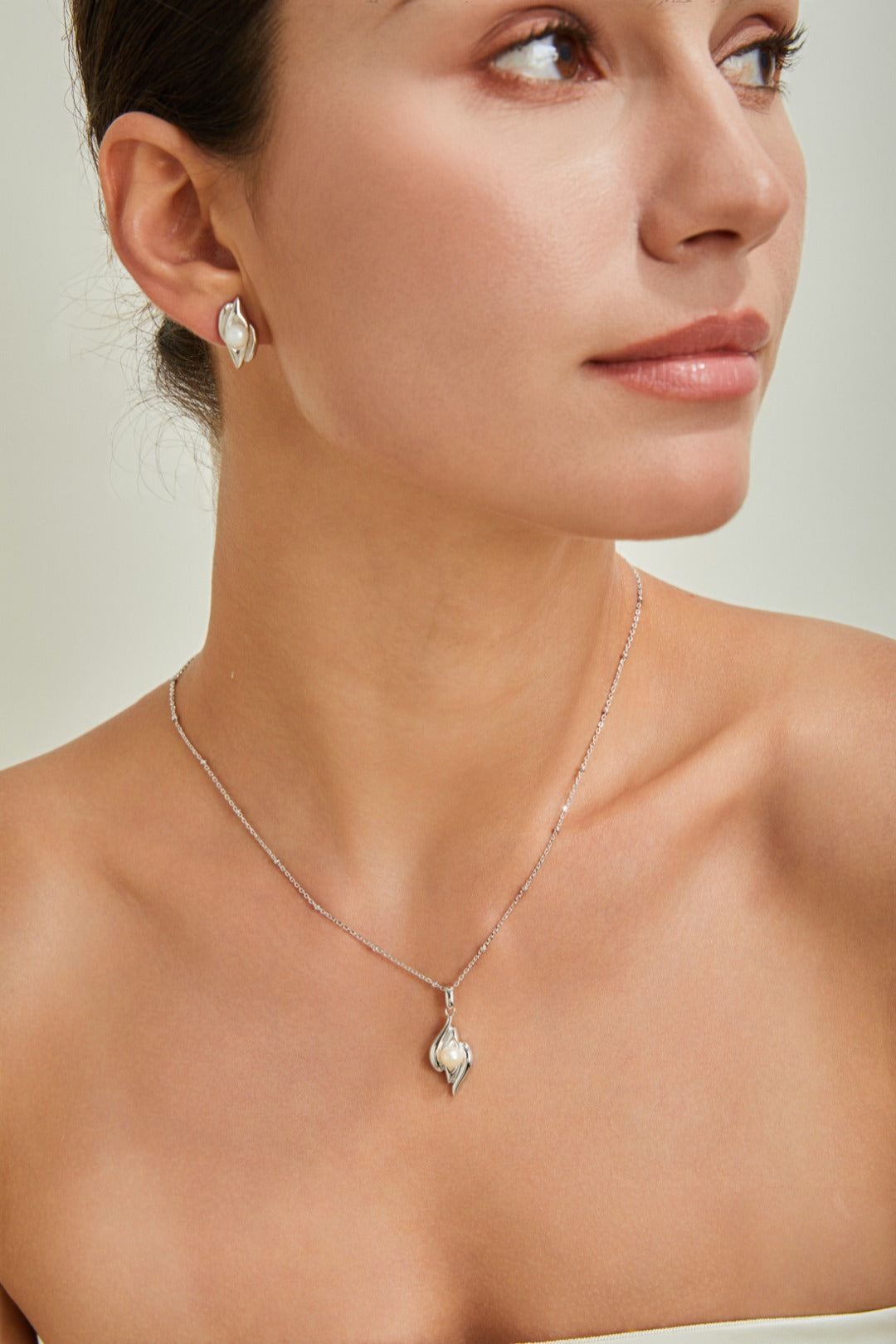 Silver Pearl Tendril Earrings