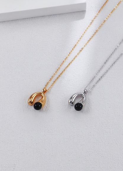 Gold Plated Onyx Agate Horn Necklace
