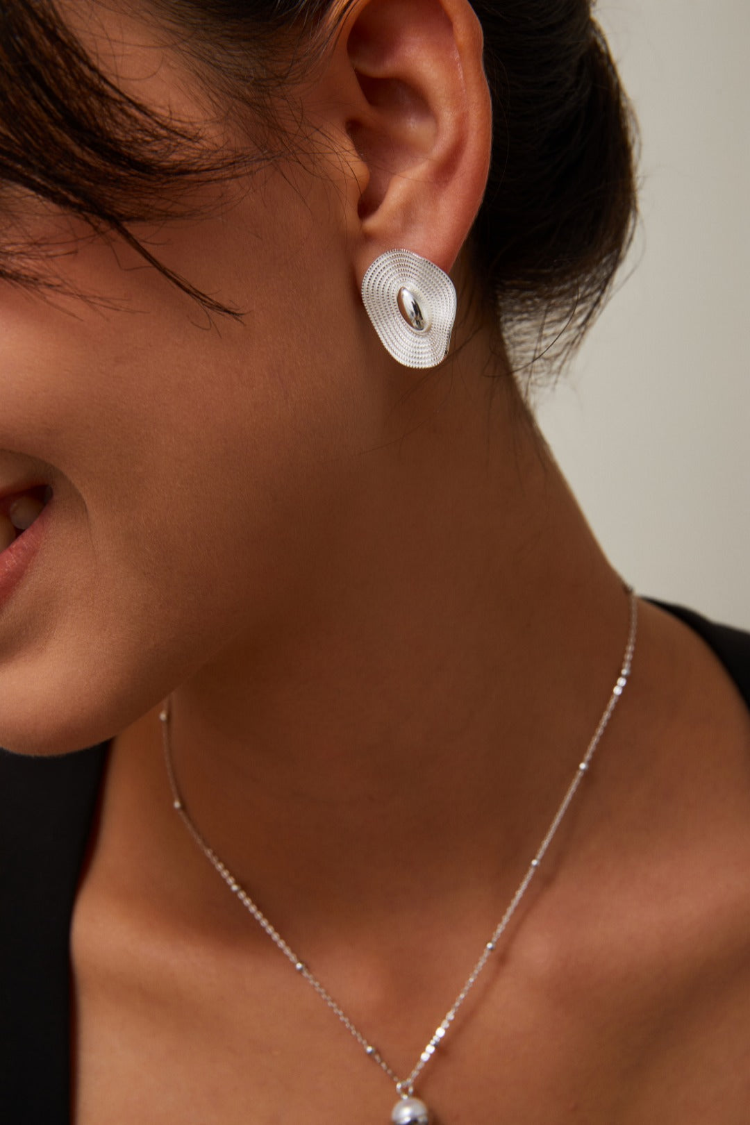 Silver Oval Ripple Earrings